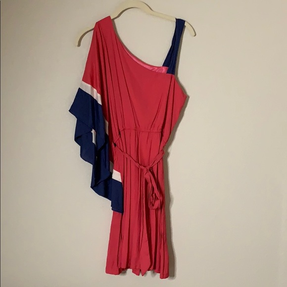 Colorblocked dress with one sleeve - Picture 5 of 6